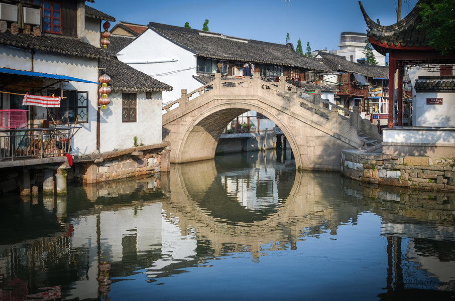 Stone arch bridge and canal in Zhujiajiao, Shanghai